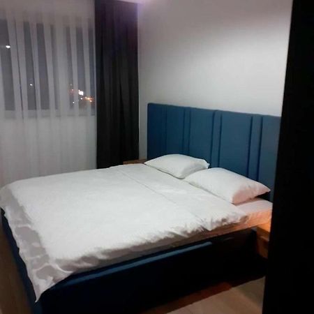 Banesa Ne Qender Te Pejes Appartement Buitenkant foto